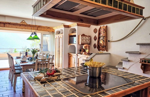 Locarno Apartment | Lovely apartment for 4 guests with pool, WIFI, TV, patio, pets allowed and panoramic view