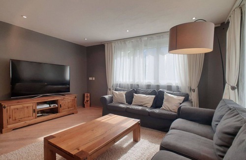 Saas-Fee Apartment | Lovely apartment for 10 guests with WIFI, TV, balcony and pets allowed