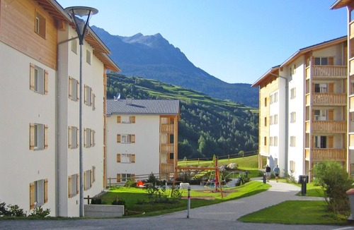 Savognin Apartment | Lovely apartment for 6 guests with WIFI, TV, terrace, panoramic view and parking