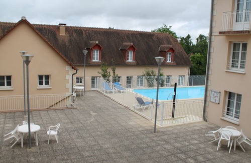 La Roche-Posay Apartment | Lovely apartment 170m from thermal baths - 5 guests