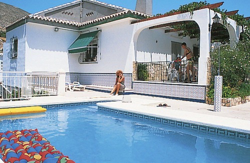 Old Town House | Lovely apartment in villa for 4 guests with WIFI, private pool, terrace, pets allowed and parking