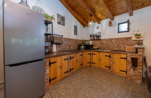 Kastel Novi Apartment | Lovely apartment in Kastel Stari