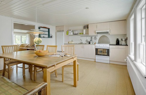Akirkeby Apartment | Lovely apartment in Aakirkeby with WiFi