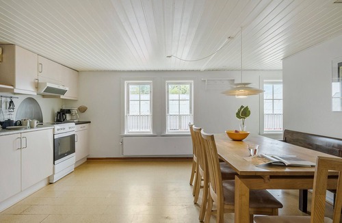 Akirkeby Apartment | Lovely apartment in Aakirkeby with WiFi