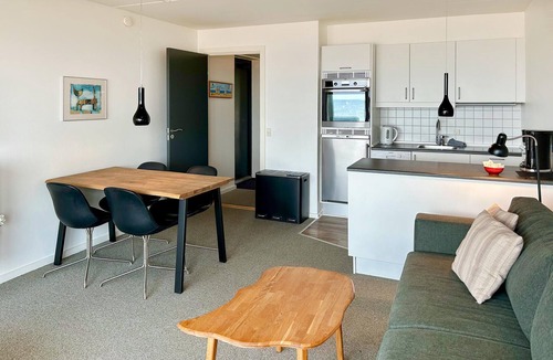 Sandvig Apartment | Lovely apartment in Allinge with WiFi