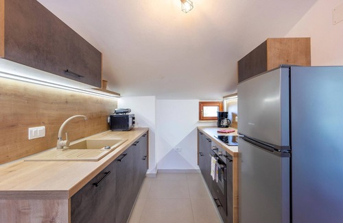 Cabrunici Apartment | Lovely apartment in Cabrunici with WiFi