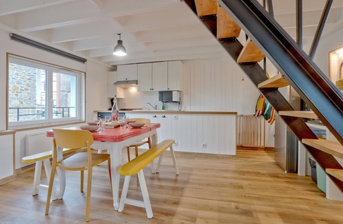 Carolles Apartment | Lovely apartment in Carolles with WiFi