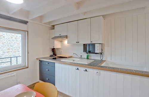 Carolles Apartment | Lovely apartment in Carolles with WiFi