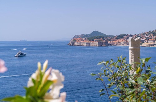 Dubrovnik Apartment | Lovely apartment in Dubrovnik with house sea view