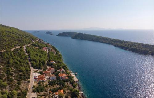 Komolac Apartment | Lovely Apartment In Dubrovnik With Wifi