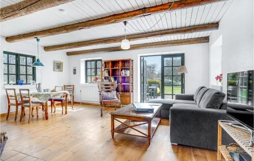 Glesborg Apartment | Lovely Apartment In Glesborg With Wifi