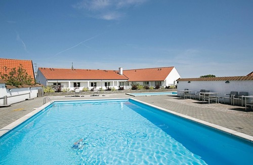 Gudhjem Apartment | Lovely apartment in Gudhjem with swimming pool