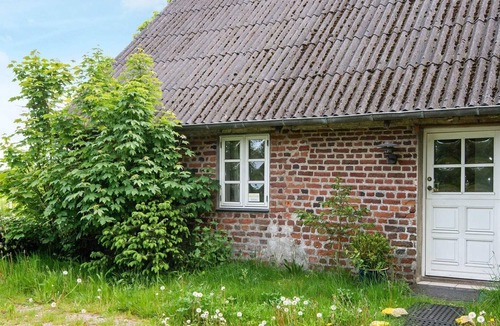 Hojer Apartment | Lovely Apartment in Højer with Barbecue