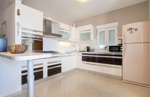 Igrane Apartment | Lovely apartment in Igrane with house sea view