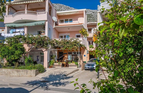 Igrane Apartment | Lovely apartment in Igrane with house sea view