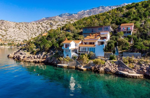 Stinica Apartment | Lovely apartment in Jablanac with WiFi