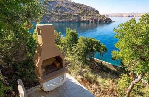 Stinica Apartment | Lovely apartment in Jablanac with WiFi