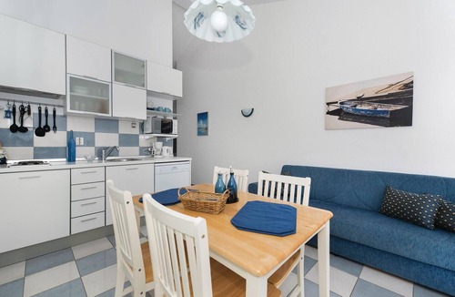 Jadrija Apartment | Lovely apartment in Jadrija with WiFi