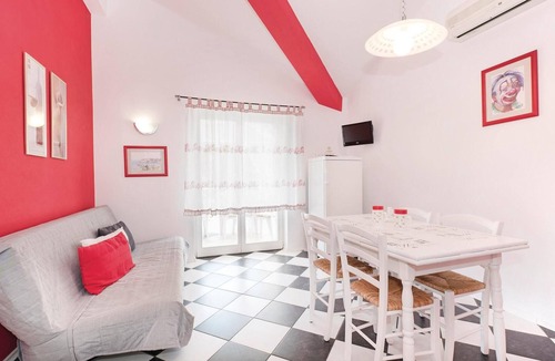 Jadrija Apartment | Lovely apartment in Jadrija with WiFi
