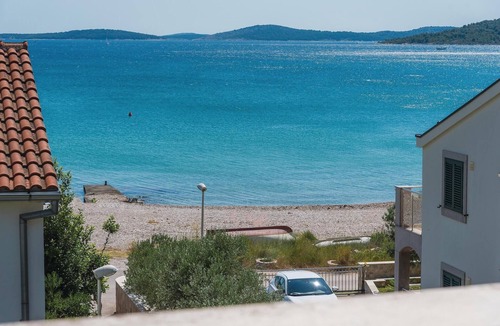 Jadrija Apartment | Lovely apartment in Jadrija with swimming pool