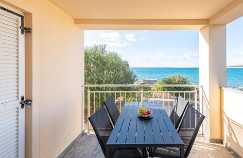Kosljun Apartment | Lovely apartment in Kosljun with house sea view