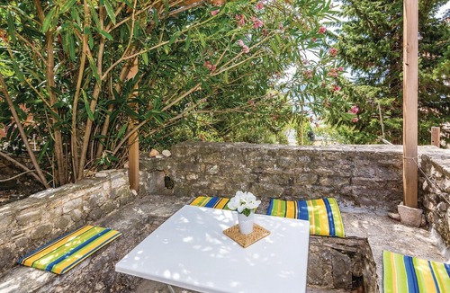 Krusevo Apartment | Lovely apartment in Krusevo with WiFi