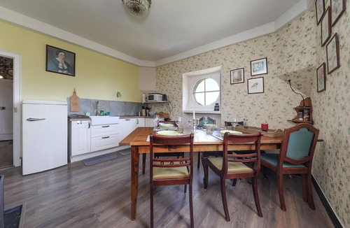 Ocquerre Apartment | Lovely apartment in Ocquerre with swimming pool