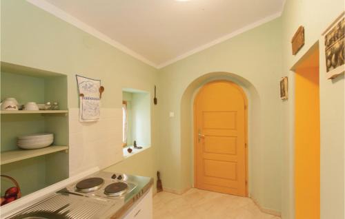 Omisalj Apartment | Lovely Apartment In Omisalj