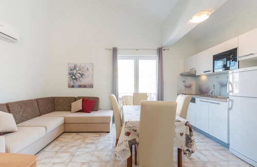 Povljana Apartment | Lovely apartment in Povljana