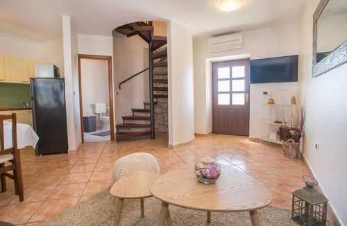 Dracevac Apartment | Lovely apartment in Porec with WiFi