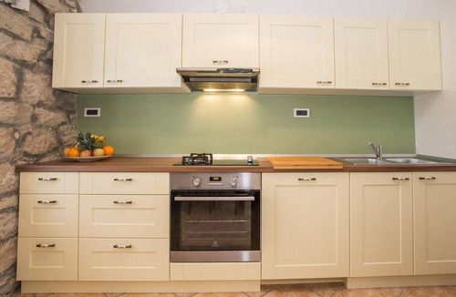 Dracevac Apartment | Lovely apartment in Porec with WiFi