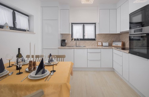 Gulici Apartment | Lovely apartment in Porec with WiFi