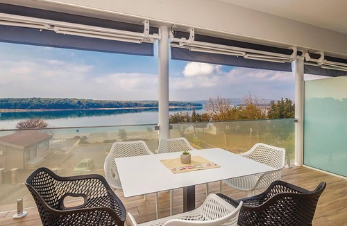 Punat Apartment | Lovely apartment in Punat with house sea view