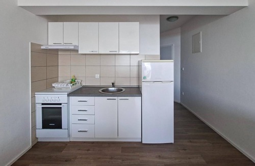 Rtina Apartment | Lovely apartment in Rtina with WiFi
