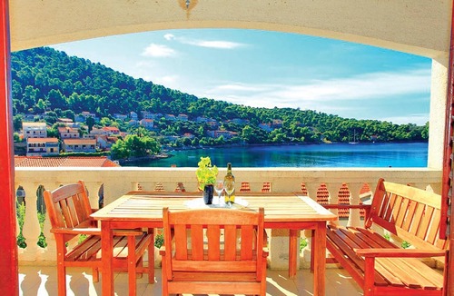 Brna Apartment | Lovely apartment in Smokvica with WiFi