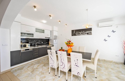 Sreser Apartment | Lovely apartment in Sreser with WiFi