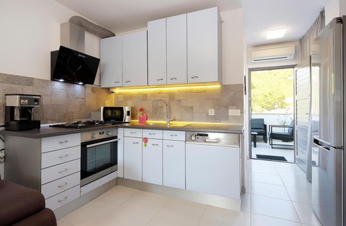 Stinica Apartment | Lovely apartment in Stinica with WiFi