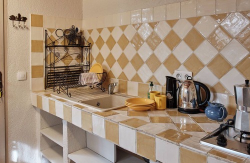 Sigonce Villa | Lovely apartment in villa for 2 people with pool, WIFI, patio, pets allowed and panoramic view
