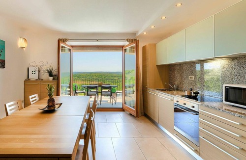 Baredine House | Lovely apartment in villa for 6 people with pool, WIFI, A/C, TV, terrace and panoramic view