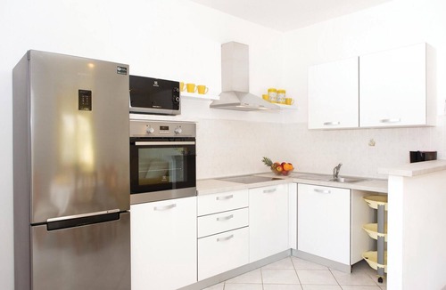 Vinisce Apartment | Lovely apartment in Vinisce with WiFi