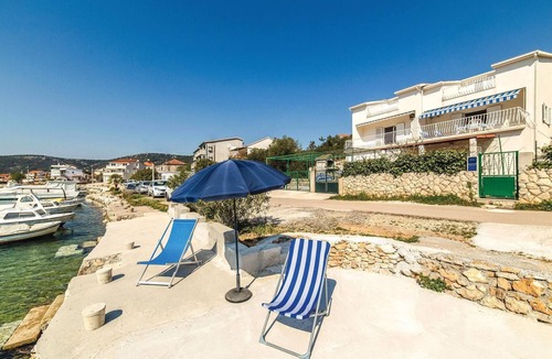 Vinisce Apartment | Lovely apartment in Vinisce with WiFi