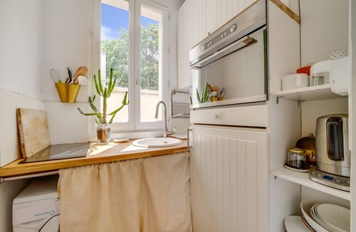 Saint-Ouen Apartment | Lovely apartment near Paris