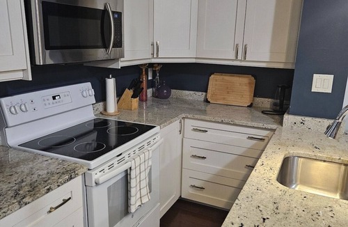 ByWard Market Apartment | Lovely App Downtown Ottawa 25D