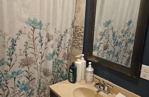 ByWard Market Apartment | Lovely App Downtown Ottawa 25D