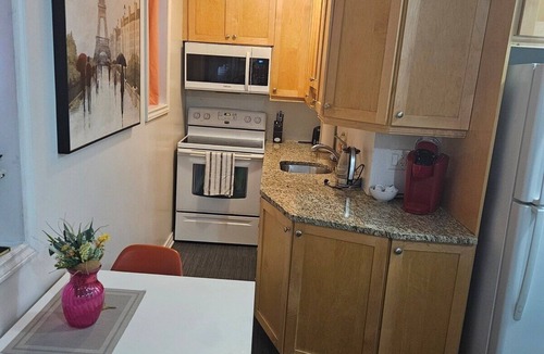 ByWard Market Apartment | Lovely App Downtown Ottawa 24D