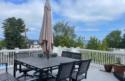 Stadium District Apartment | Lovely Apt #3 Historic Building Stadium District