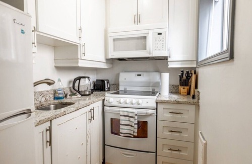 ByWard Market Apartment | Lovely Apt Downtown Ottawa 28D