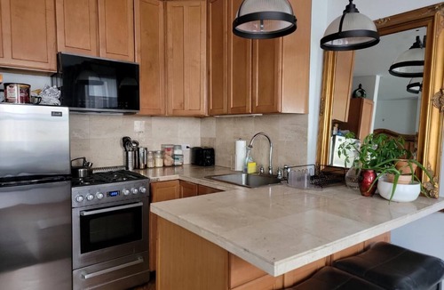 East Village Apartment | Lovely Apt with Queen Bed & Queen Murphy Bed, Close to Subway, Sleeps 4