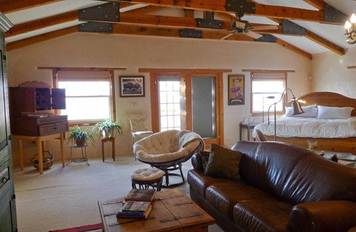 Bosque Farms House | Lovely Artist's Loft/Studio in Rural Setting