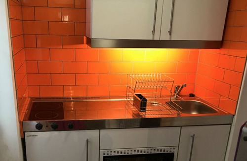 St Leonards-On-Sea Apartment | Lovely beachfront Apartment with private courtyard